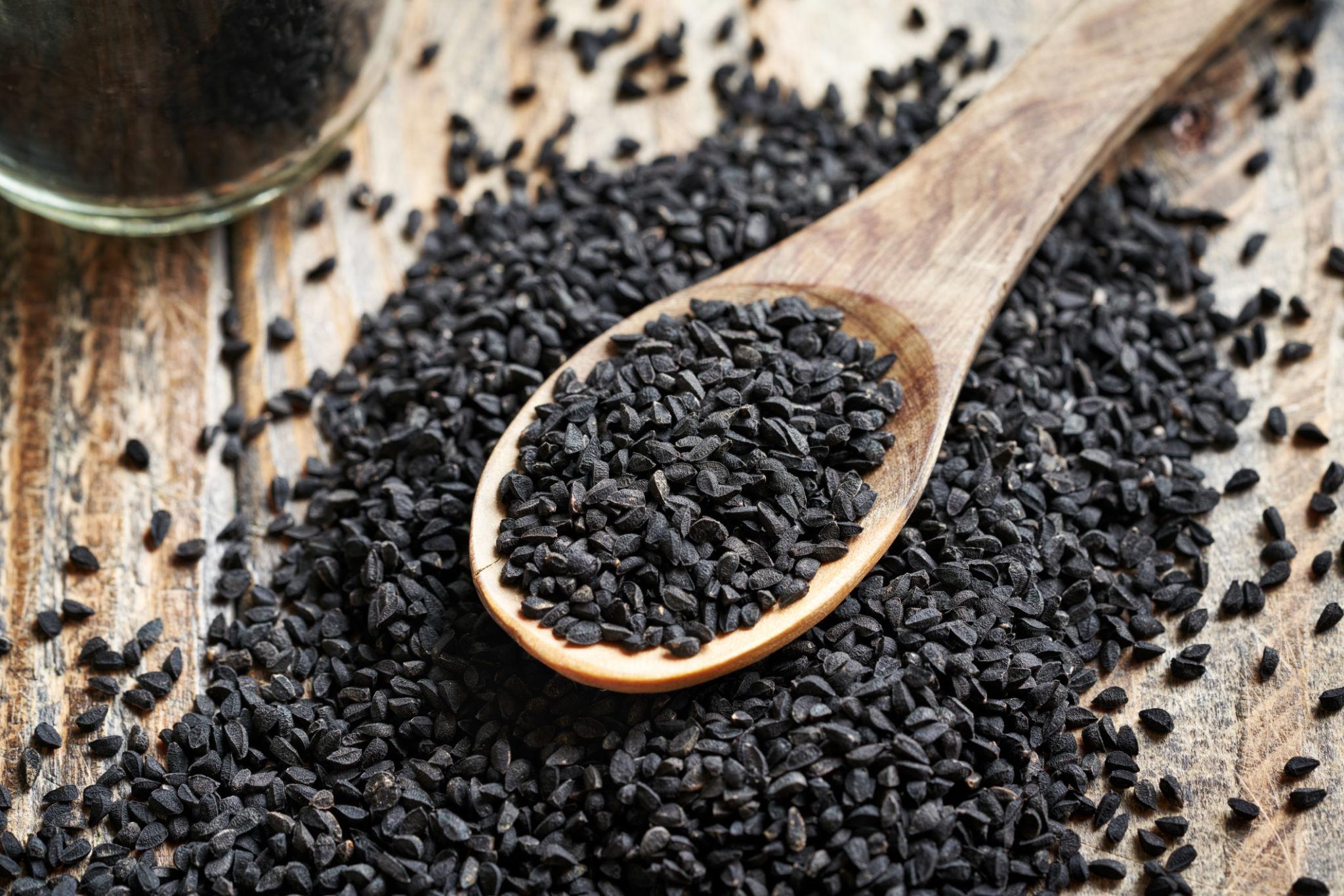 Nigella seeds2